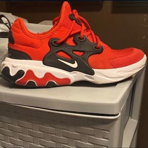 Nike react red presto size 6